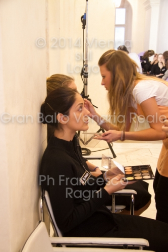 Acconciature e trucco0094