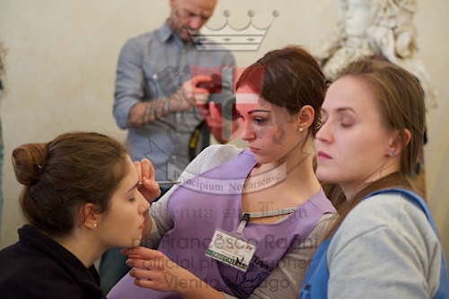 Acconciature e trucco0111