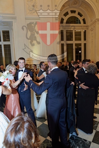 Ballo Ospiti e Deb0114