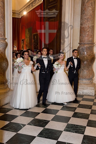 Gran Ballo apertura00040