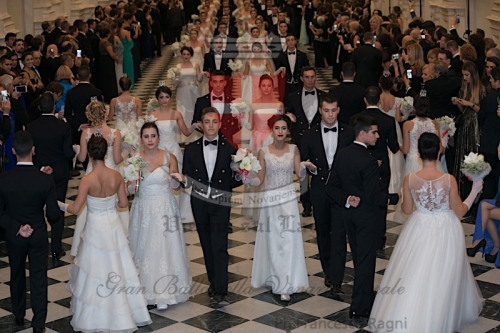 Gran Ballo apertura00218