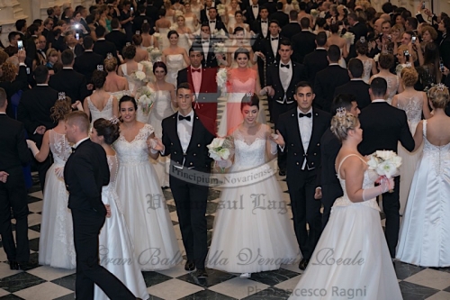 Gran Ballo apertura00243