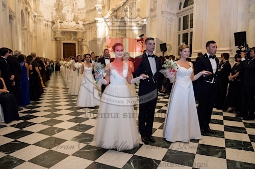 Gran Ballo apertura00508