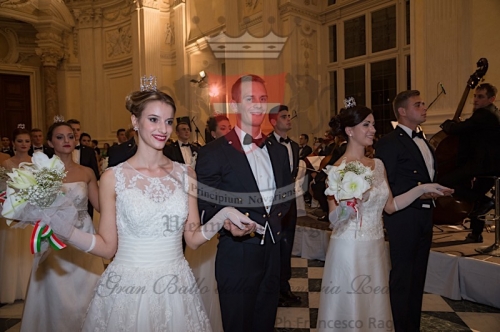 Gran Ballo apertura00542